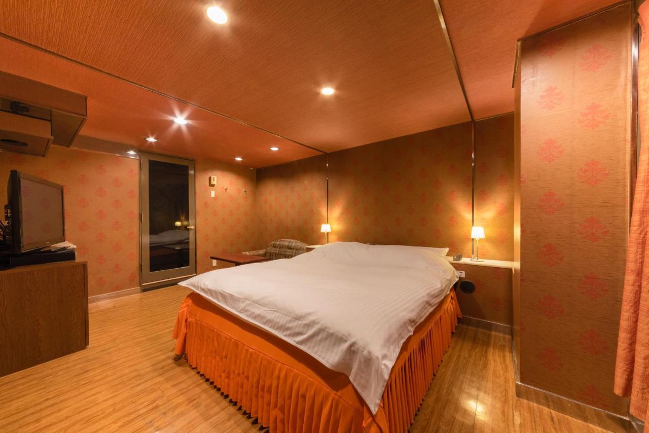 Hotel Chapel Story Sakaihigashi (Adults Only) Sakai  Extérieur photo